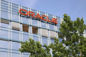 Company sign Oracle on an office building, Germany  第1张