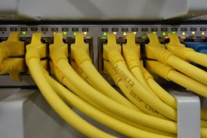network-cables-499792_1280  第1张