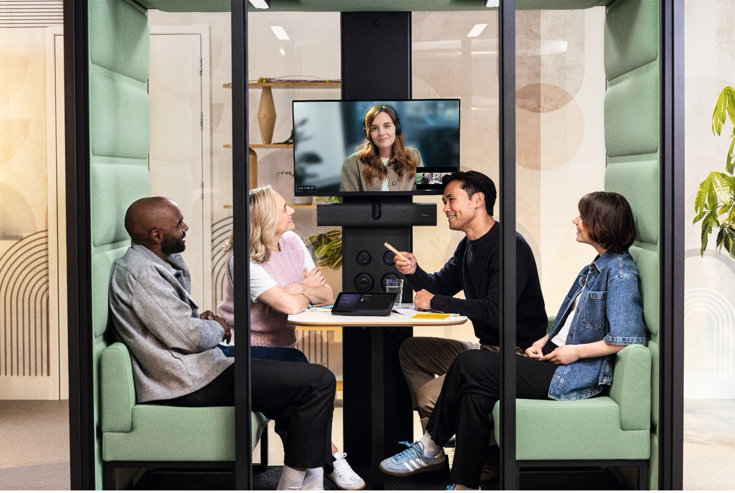 重新激活小型会议空间：Jabra PanaCast 40 VBS 带来的协作革新 公司 第1张